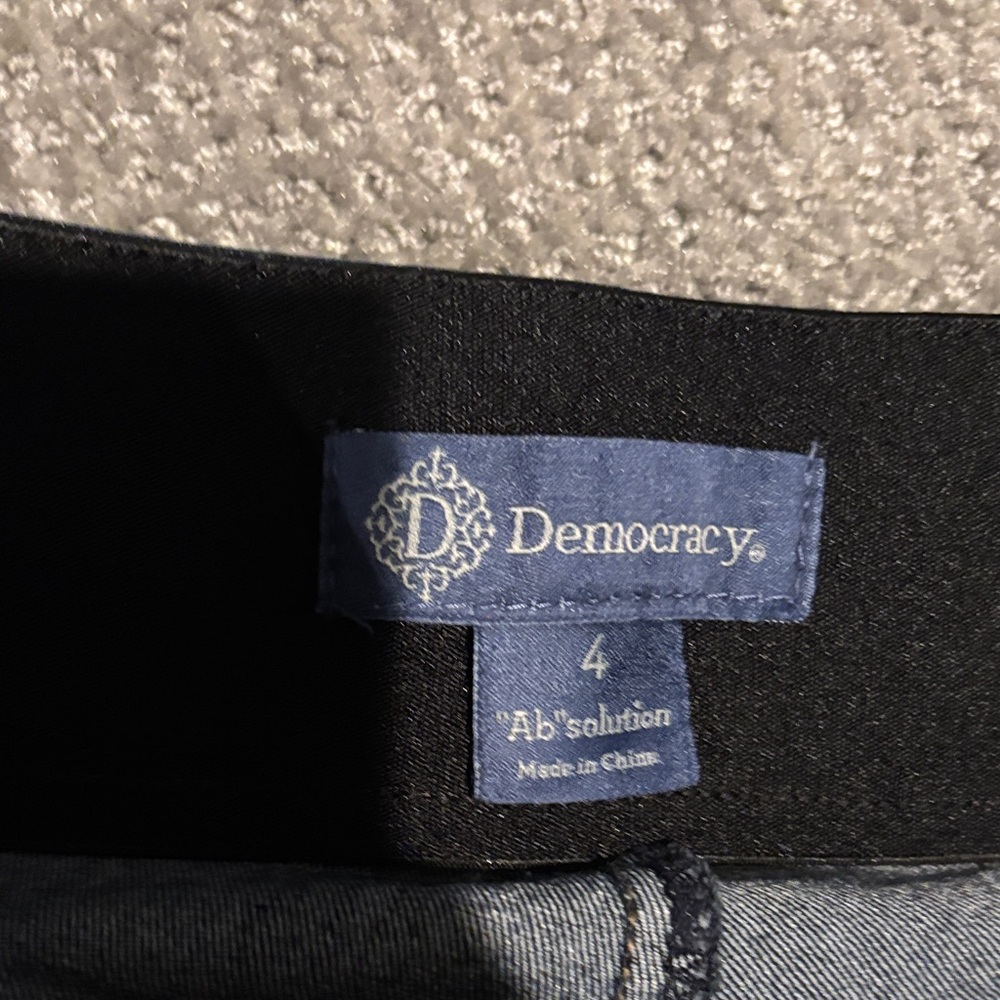 Democracy Dark Wash Women’s Skinny Jeans with elastic waist- Navy Blue - Picture 2 of 5